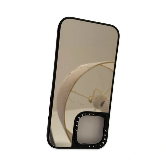 MagSafe Grip Stand + Mirror Phone case - iPhone 16 Pro Max - Picture 3 of 7